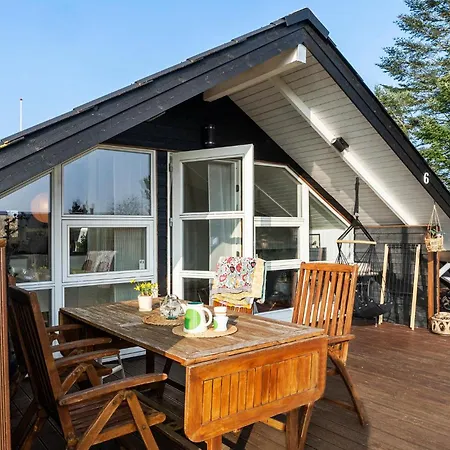 2 Bedroom Beautiful In * Børkop