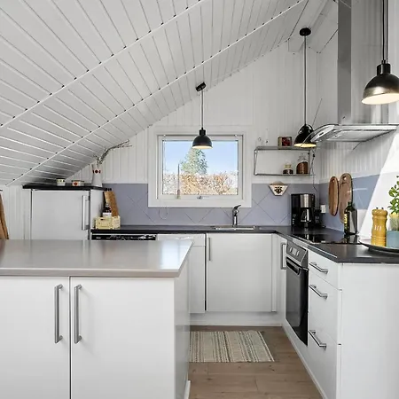Feriehus 2 Bedroom Beautiful In