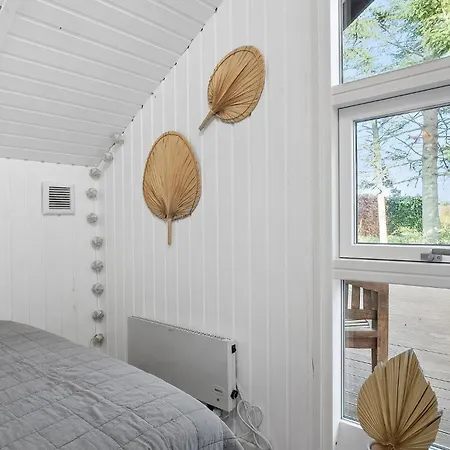 2 Bedroom Beautiful In * Børkop