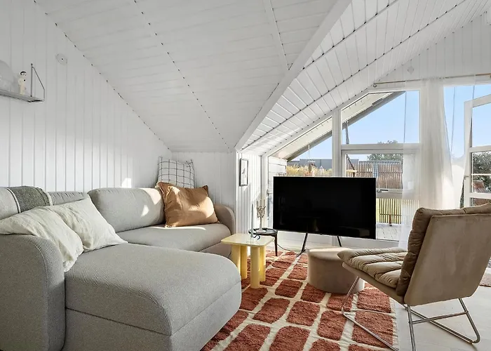 2 Bedroom Beautiful In Casa vacanze Børkop